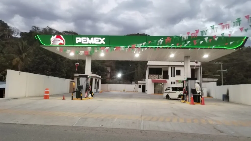 GRUPO GASOLINERO DCA SA DE CV GRUPO GASOLINERO DCA SA DE CV