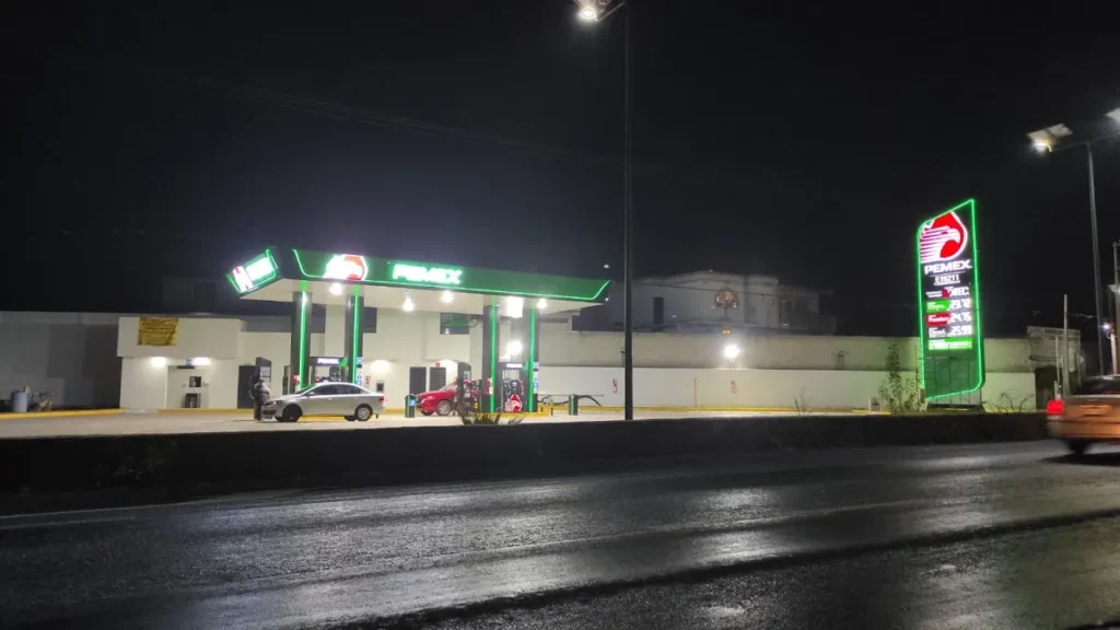 ESTACION DE SERVICIOS PLUSS 2 SA DE CV